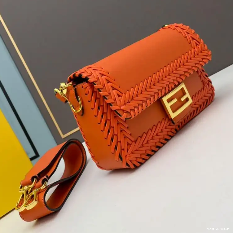 Vintage HOT Stitching Bag In Leather Baguette Fendi Orange Medium 0521